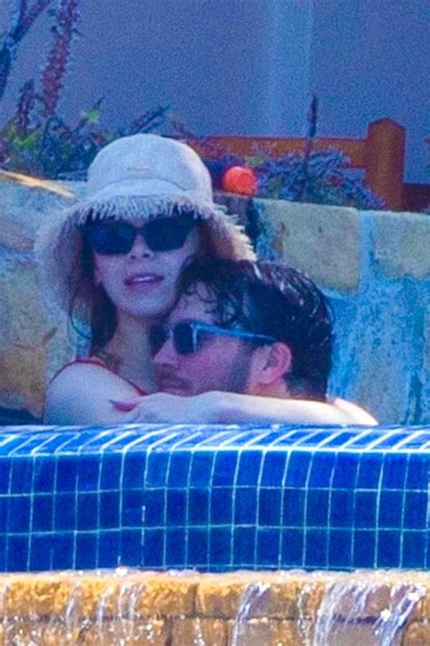 Hailee Steinfeld Josh Allen Cant Keep Their Hands Off Each Other During Steamy Mexican