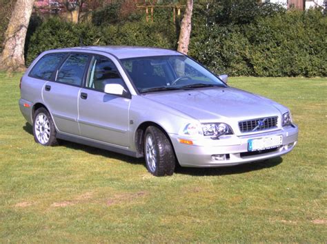 Volvo V40 v 40 1,9l turbodiesel Bj. 2003 - Details