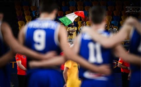 Basket Mondiali U Che Spettacolo L Italia Gli Azzurrini Battono