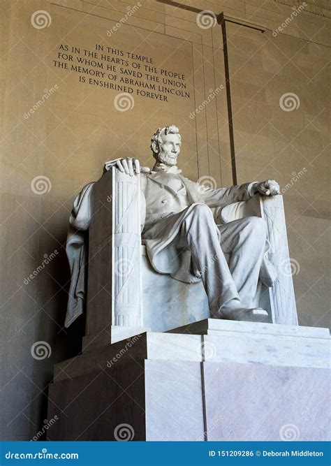 Statue of President Abraham Lincoln Editorial Photo - Image of famous