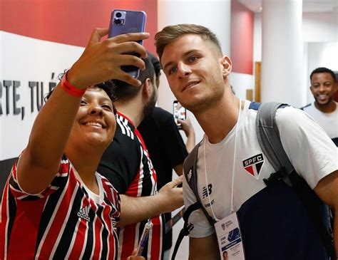 S O Paulo Define Equipe Titular Para Duelo Contra Gua Santa No Morumbi