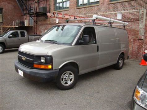 Sell Used 2005 Chevrolet Express 1500 Base Standard Cargo Van 3 Door 4