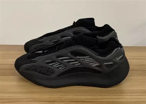 Adidas Yeezy 700 V3「black」全黑配色 Overdope 華人首席線上時尚潮流雜誌