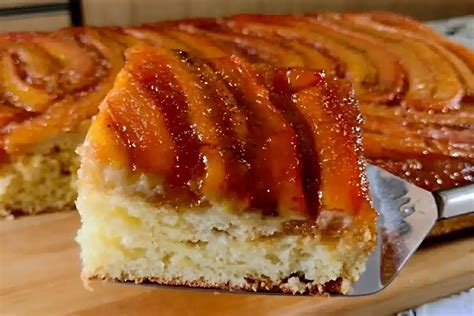 Bolo de Banana Caramelada Receita Deliciosa e Fácil para um Lanche