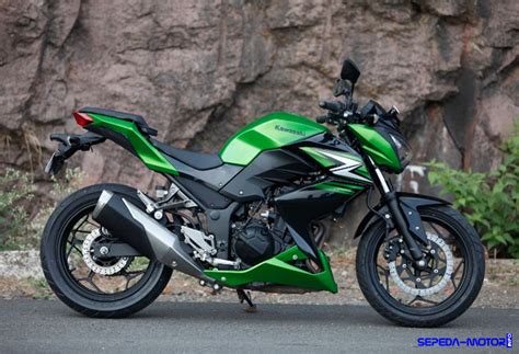 Libas Jalanan Perkotaan Ini Keunggulan Naked Bike Kawasaki Z Info Sepeda Motor