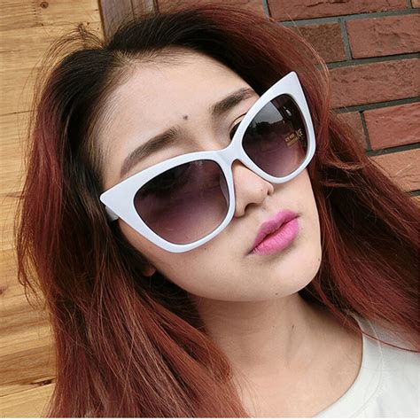 Retro White Cat Eye Sunglasses