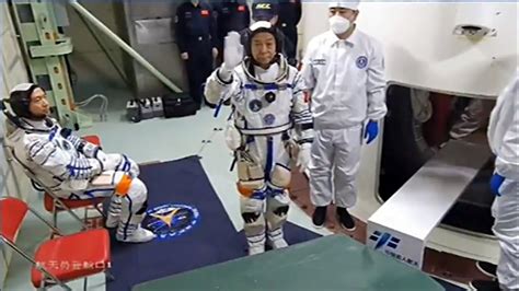 Shenzhou Taikonauts Enter Spaceship Ready For Launch Youtube