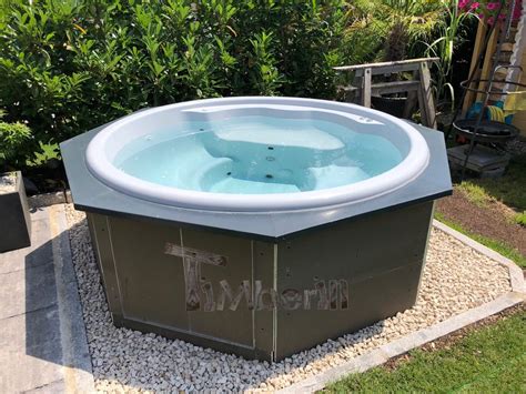 Badezuber Badefass Jakuzzi Hot Tube Einbaumodell Einsatz Eingraben Eingelassen