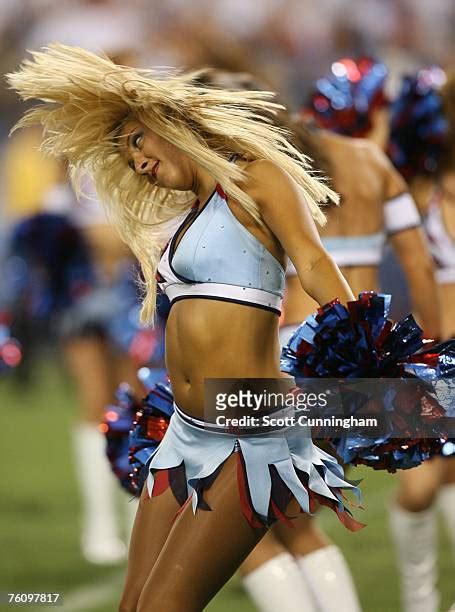 Tennessee Titans Cheerleaders Pictures and Photos - Getty Images