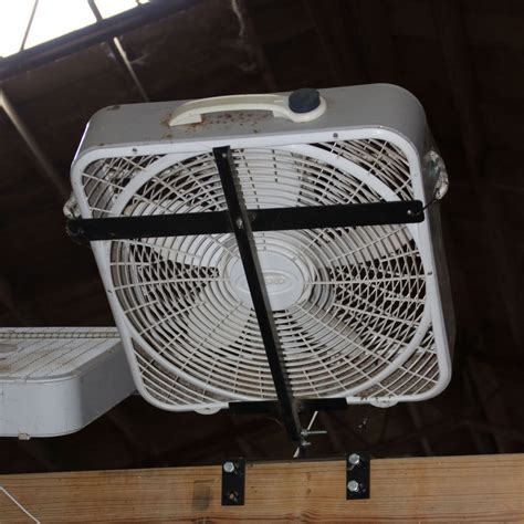 Easy Up® Overhead Stall Fan Holder Schneiders Saddlery