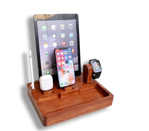 Idoqq Ultimate 5 Multi Device Charging Station Apple Docking Station