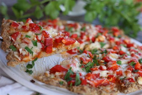 Low Carb Pizza Aus Thunfisch Mit Tomatenso E Rezept Mahlzeit