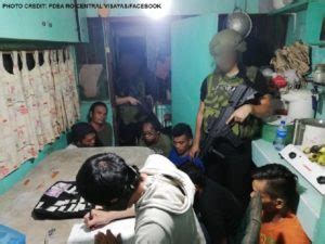 Timbog Sa Pagsalakay Ng Pdea Sa Isang Drug Den Sa Talisay City Cebu