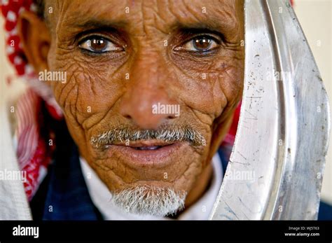 Old Man Yemen Hi Res Stock Photography And Images Alamy