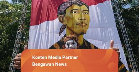 Ratusan Relawan Gelar Syukuran Dan Bentangkan Lukisan Raksasa Jokowi