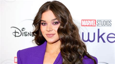 Hailee Steinfeld Seemingly Debunks Marvel Rumor