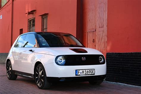 Honda e 2022 La citadine électrique augmente ses tarifs Photo 1