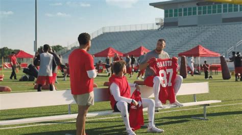 Experts Grade Chiefs Mahomes Kelce Reid In Tv Commercials Kansas