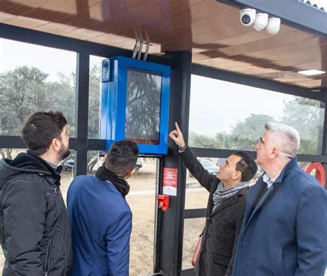 Avanzan Las Obras De Las Paradas Inteligentes Del Transporte Urbano