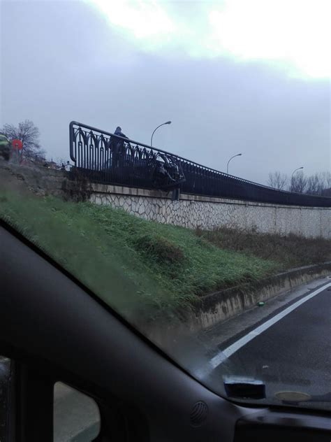 Centroabruzzonews Ennesimo Incidente Stradale Sul Ponte San Panfilo