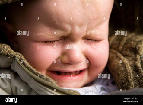 Lágrimas llorando llora llora fotografías e imágenes de alta resolución