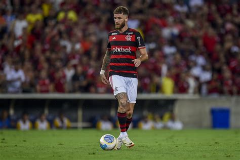 Flamengo Confirma Lesão Muscular De Léo Pereira Super Rádio Tupi