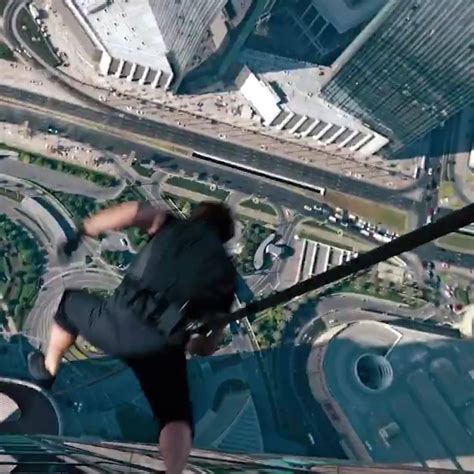tom cruises stunt   burj khalifa      film