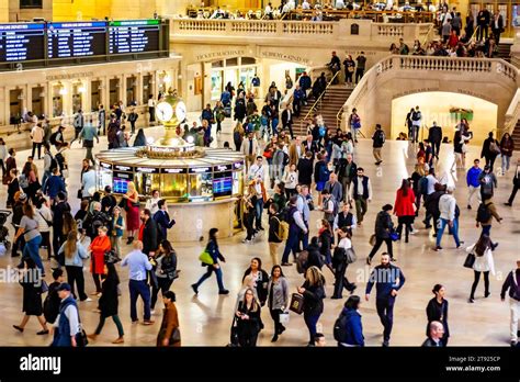 Grand Central Station, New York City, commuters in the train station ...