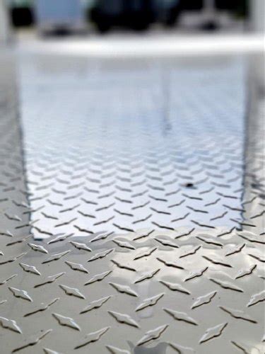 Hot Rolled Stainless Steel Chequered Plates Steel Grade SS L Thickness Mm At Best Price