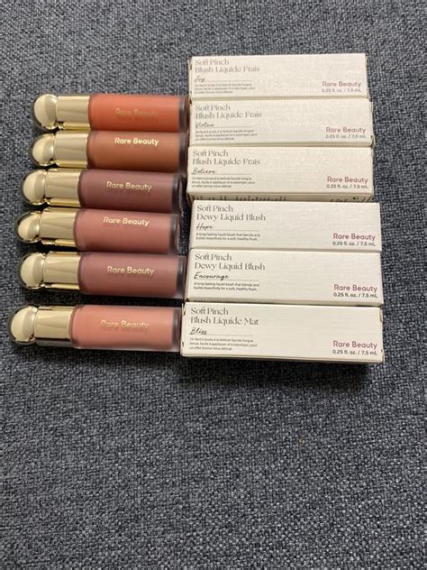 Рум'яна rare beauty by selena gomez soft pinch liquid blush — цена 1250 ...