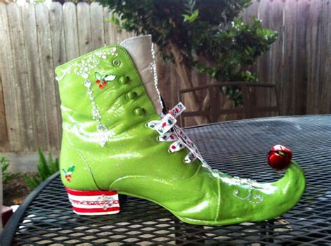 Elf Shoes For Christmas Crafts