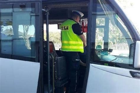 Ostro Cka Drog Wka Kontroluje Szkolne Autobusy Policjanci Sprawdzaj