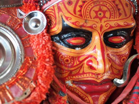 Theyyam ritual costume | Dance of india, Magazine art, Art painting