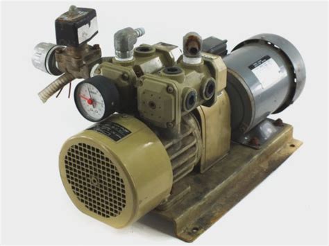 Orion Dry Pump Krx5 Vp 01 Vacuum Pump With 1 Hp Hitachi 3 Phase