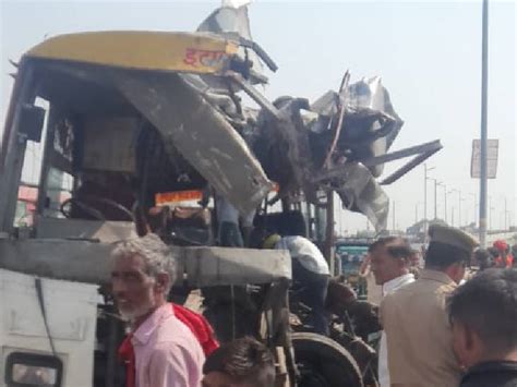 Roadways Bus Collided With Truck Parked On Highway Female Passenger Died 6 Undergoing