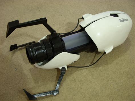 Portal Gun by chanced1 on DeviantArt