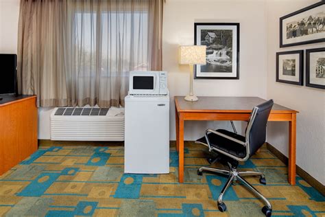 La Quinta Inn & Suites by Wyndham Irvine Spectrum | Irvine, CA Hotels