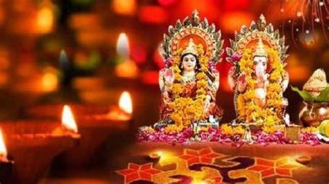 Diwali 2023 Maa Laxmi ji ki Aarti दवल पज क बद जरर कर दव