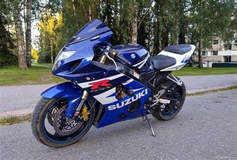 Suzuki Gsx R A Gsx R Cm Helsinki Moottoripy R