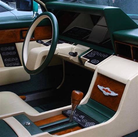 Aston Martin Lagonda dashboard (1982) : r/cassettefuturism