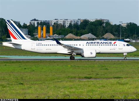 F HZUQ Airbus A220 371 Air France Konrad Nolberski JetPhotos