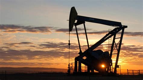 Oil Prices Continue To Gain Amid Worries About Supply Disruptions