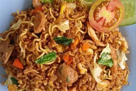 Simak Bunda Inilah Resep Nasi Goreng Spesial Ala Solaria Yang Banyak