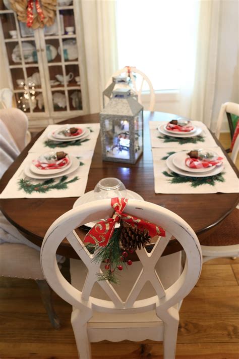 Christmas Dinner Ideas For A Beautiful Decorated Table