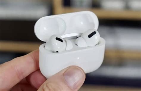 Не знаешь, как установить обновление на AirPods? Скажи спасибо Apple ...