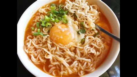 How To Make Quick And Easy Ramen Noodles With Egg Easy Ramen Egg In