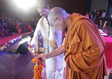 China Objects To India S Invitation To Dalai Lama For Buddhist Seminar