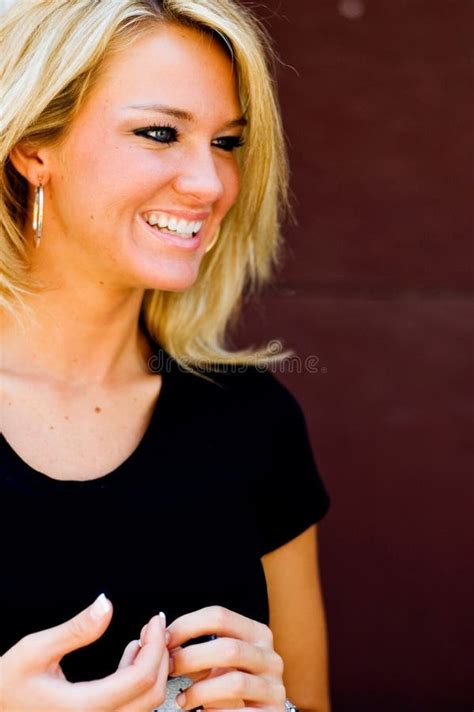 Femelle Blonde Magnifique Photo Stock Image Du Caucasien 3895888