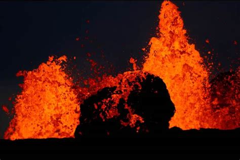 New lava flow crosses onto Hawaii geothermal plant property | World ...