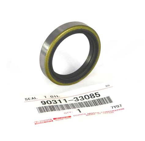 Genuine Toyota Inner Drive Shaft Oil Seal Hilux Pickup Land Cruisers